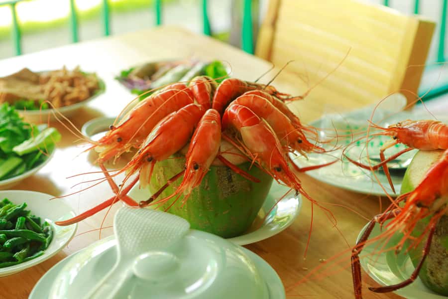 1 Day Mekong Tour: Cai Rang Floating Market & MyTho-Ben Tre - Rice vermicelli, pineapple, and the first tastings