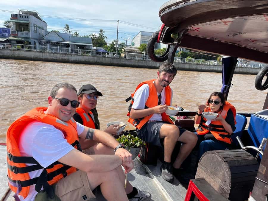 1 Day Mekong Tour: Cai Rang Floating Market & MyTho-Ben Tre - Cai Rang Floating Market and breakfast on the water