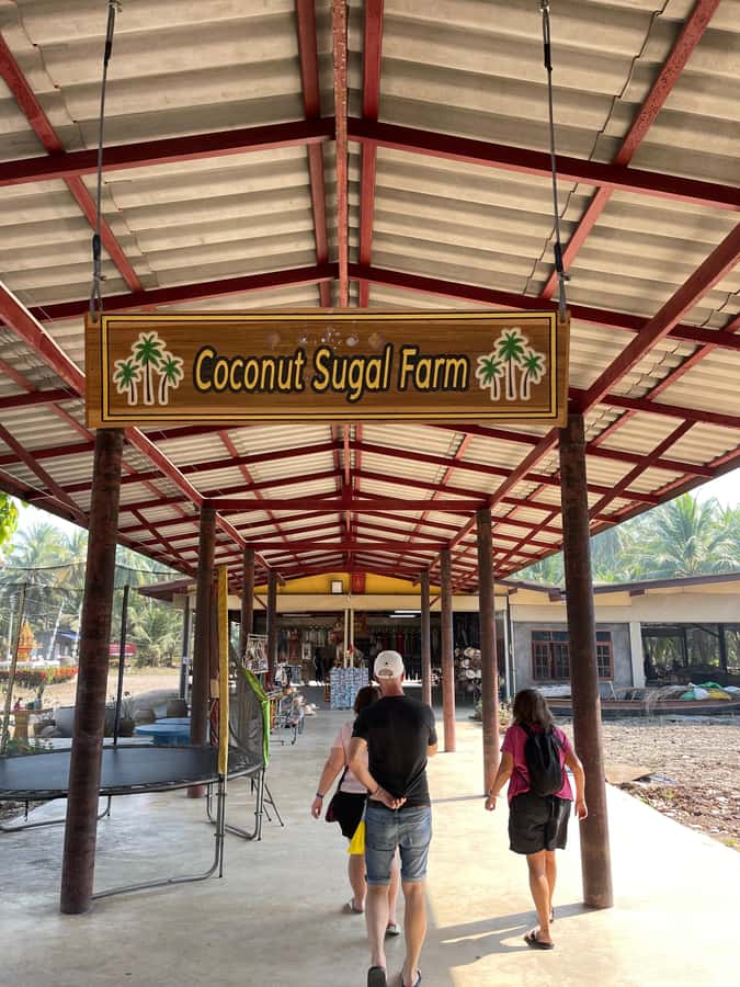 1-Day Trip: Floating Market & Railway Market by Toyota Camry - FAQ