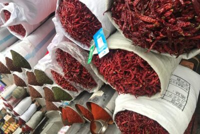 3-Hour Herbal Wholesale TCM Market and a Local Wet Market Tour