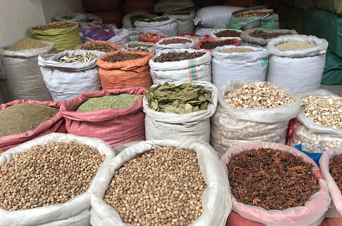 3-Hour Herbal Wholesale TCM Market and a Local Wet Market Tour - The local wet market adds everyday Chengdu