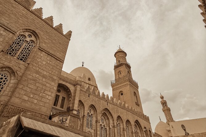 4 Hours Tour To El-Moez Street And Bazaar - The northern monuments in Darb El Asfar