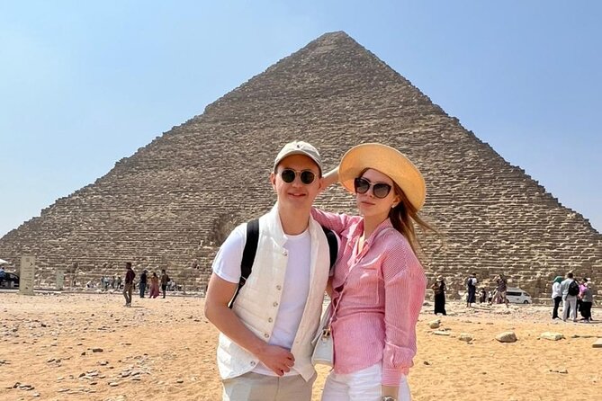 8-Hours Private Guided Tour in Giza , Egyptian Museum & Market with Lunch - Giza Pyramids: three kings, one unforgettable stop