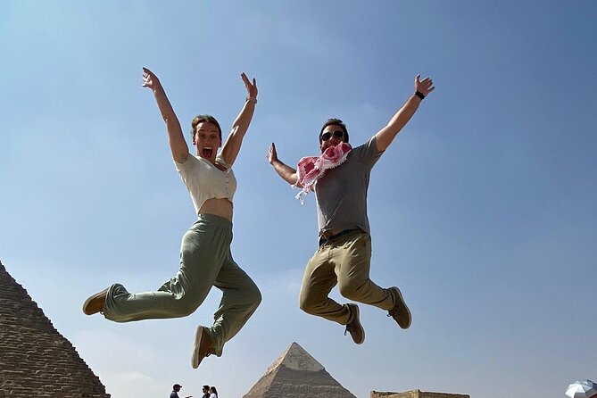 8-Hours private tour of Giza pyramids, Egyptian museum&Bazaar - Why the private vehicle matters in Cairo