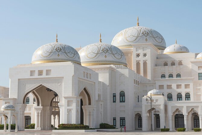 Abu Dhabi City Tour: Grand Mosque, Palace, Souk, Louvre & Ferrari - Corniche views and Emirates Palace
