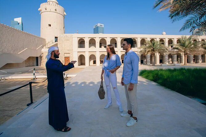 Abu Dhabi City Tour: Grand Mosque, Palace, Souk, Louvre & Ferrari - Yas Mall: a practical lunch break