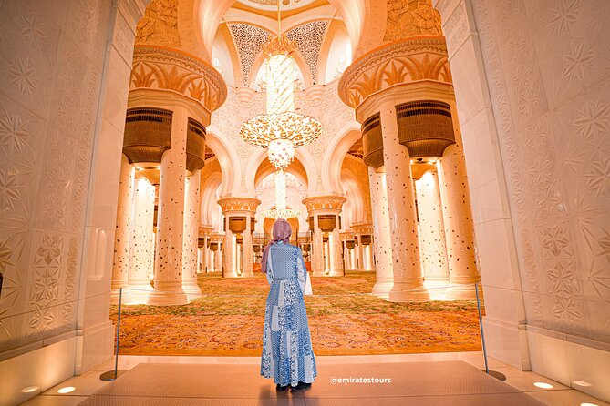 Abu Dhabi Sightseeing Tour: Sheikh Zayed Mosque, Heritage Village & Dates Market - The Dates Market: the most useful shopping stop