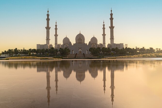 Abu Dhabi Sightseeing Tour: Sheikh Zayed Mosque, Heritage Village & Dates Market - Sheikh Zayed Grand Mosque: the centerpiece of the morning