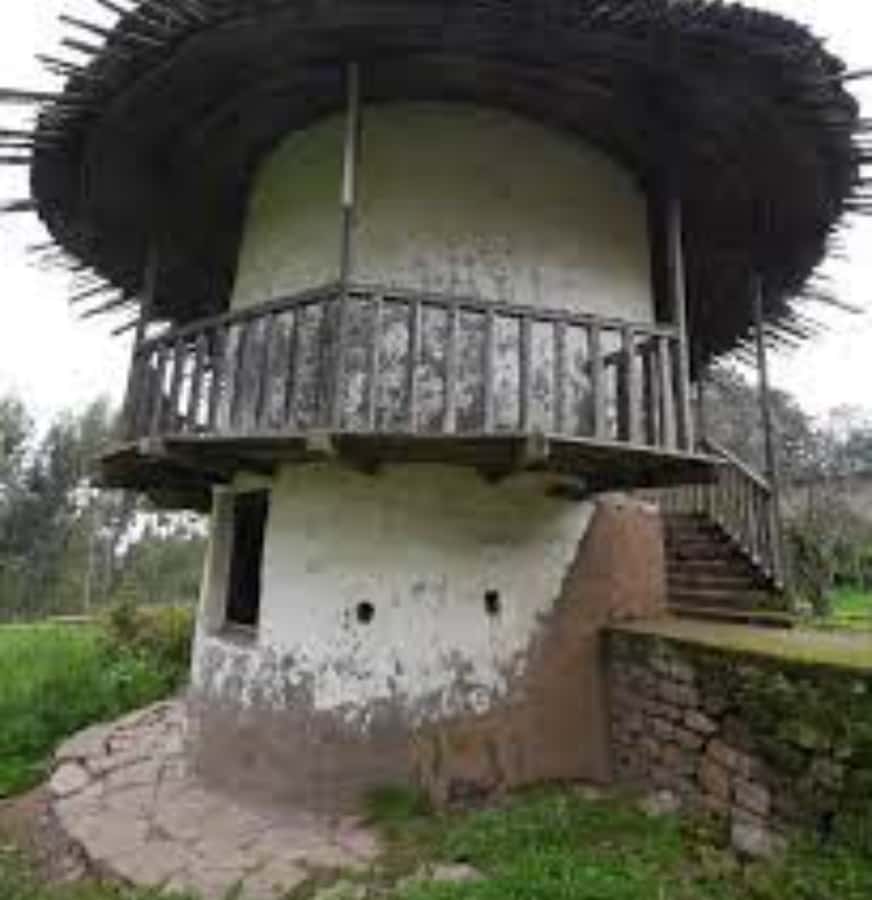 Addis Ababa: Entoto hill and Mercato Market layover tour - Entoto Maryam Church and the story of Menelik II
