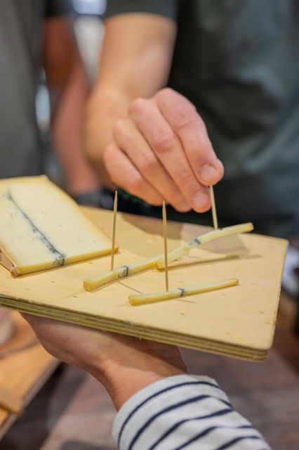 Adelaide Central Markets: Food Walking Tour - What the market stories add to the food