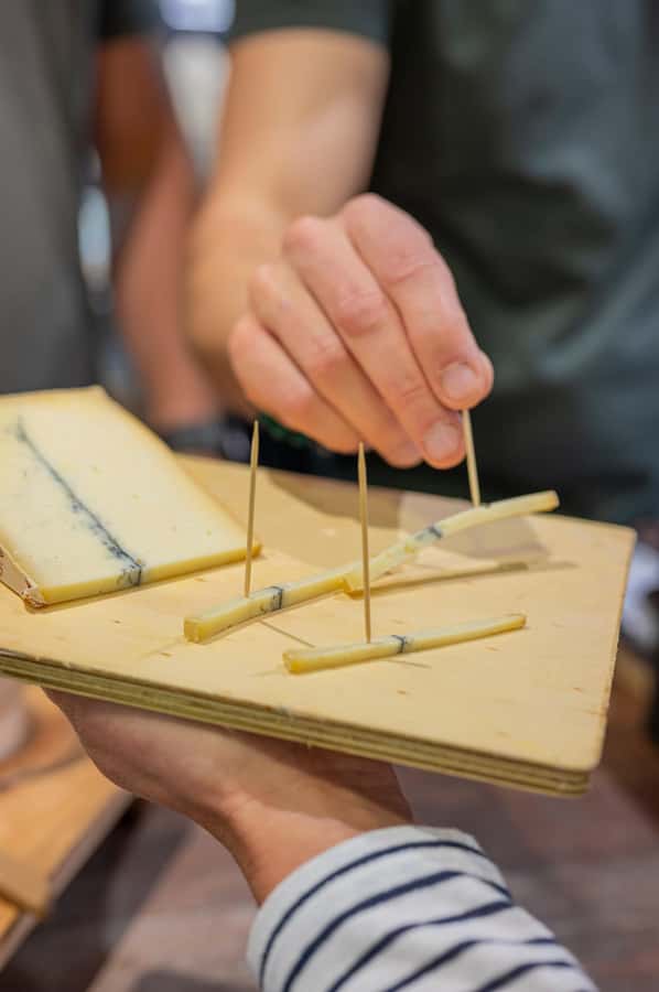 Adelaide Central Markets: Food Walking Tour - The main strengths and the fair criticisms