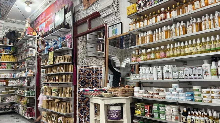 Agadir/Taghazout : Marrakech Guided Tour old Medina & Souks - Free time, shopping, and the guide factor