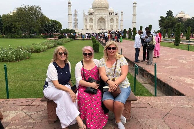 Agra Full Day City Tour with Walking Tour at Spice Market - What the private car adds