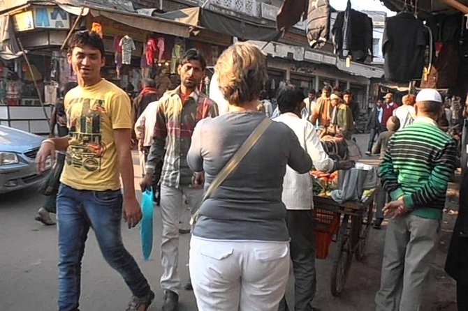 Agra Old City & Bazaar Tour, With Taj mahal & Fort. - Agra Fort and its red sandstone walls