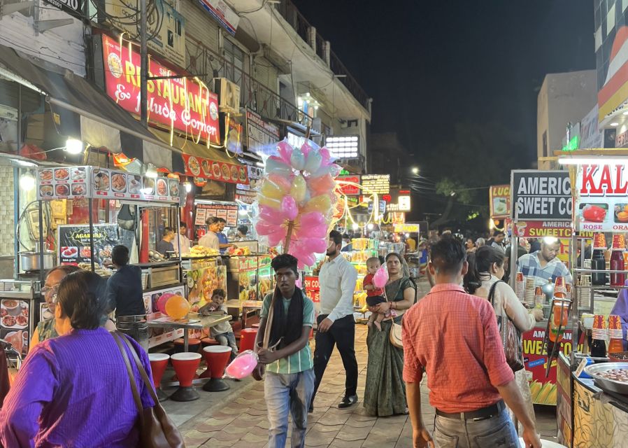 Agra: Sadar Bazar Food Market Night Walking Tour by Tuk-Tuk - Walking through the narrow market lanes