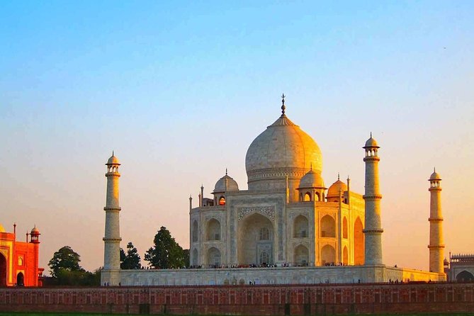 Agra: Street Food and Walk Tour with Spice Market by Tuk-Tuk - Mankameshwar Temple: a short walk into local faith