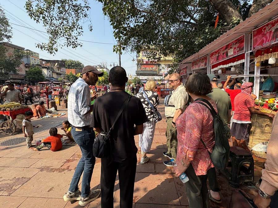 Agra: Street Food Tour with Spice Market on Tuk-Tuk Ride - What the guides add to the experience