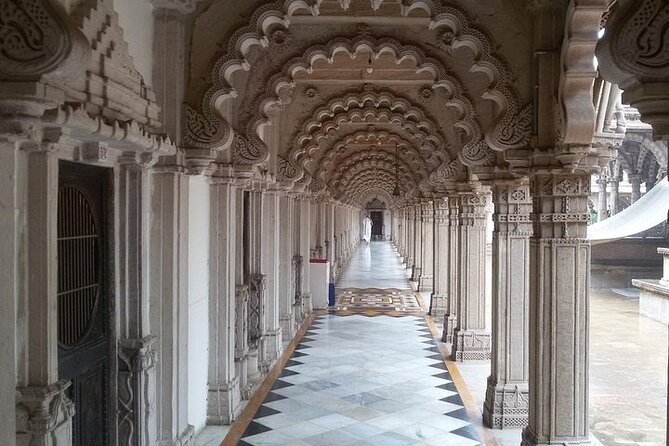 Ahmedabad Private City Tour Including Local Night Market - Why this Ahmedabad tour works well for a first visit