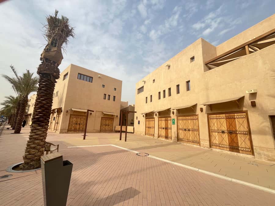 Al Masmak Fortress, Murabba Palace, and Souq Al Zal Tour - Why this is a useful introduction to old Riyadh