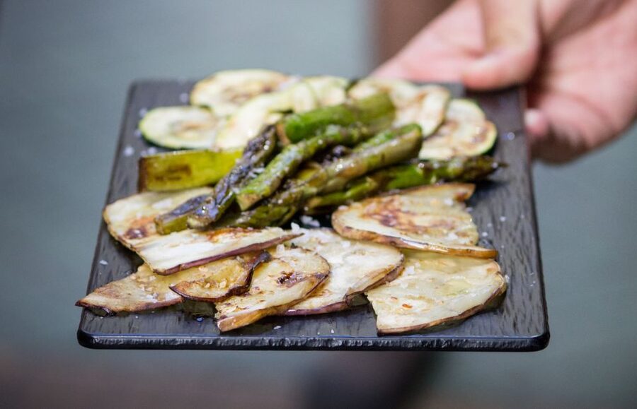 Alicante: Central Market Guided Food Tour with Tapas Bars - Key points at a glance