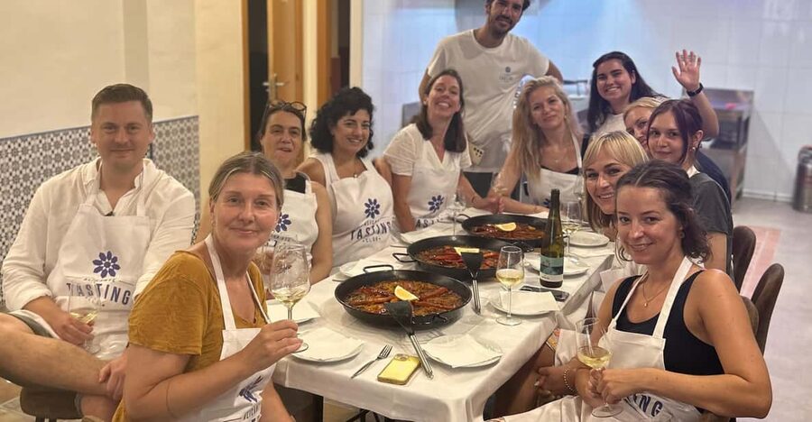 Alicante Paella Cooking Class, Tapas, Drinks and Market - Should you book the Alicante Paella Cooking Class?