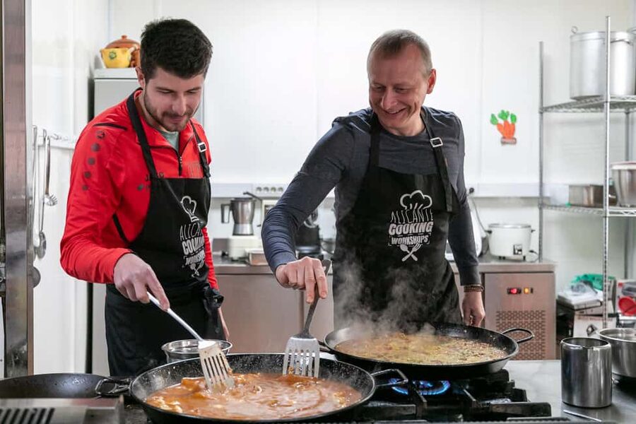 Alicante: Paella & Sangria Class with Tapas and Market Visit - Starting at Alicante Central Market