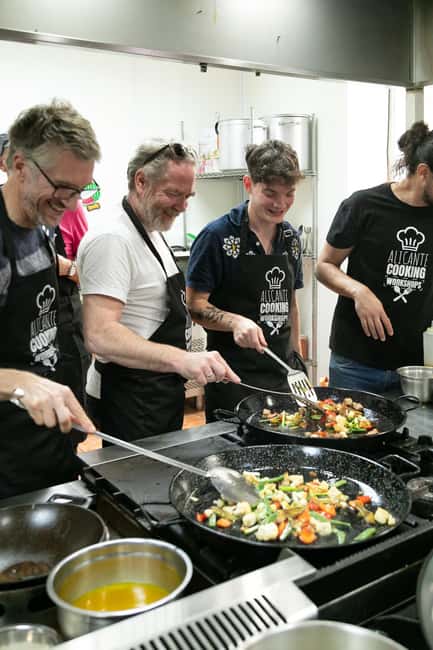 Alicante: Paella & Sangria Class with Tapas and Market Visit - Who will enjoy this three-and-a-half-hour class