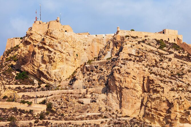 Alicante Tour: Full City, Castle, Market & Tapas Experience - Starting on the marble Esplanade