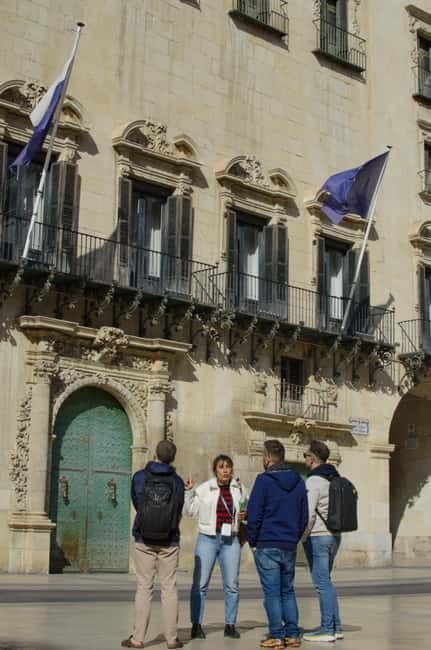 All of Alicante with the Castle, Market, and Tapas. Small group, max 6 people - Morning market flavors at Mercado Central