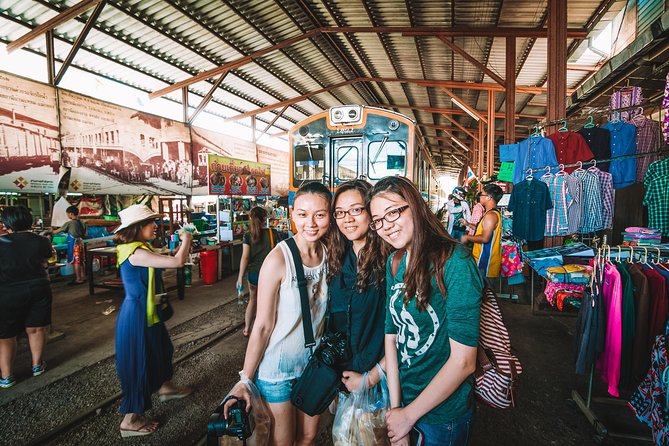 Amphawa Floating & Maeklong Railway Train Market (Small Group) - What the small group really changes