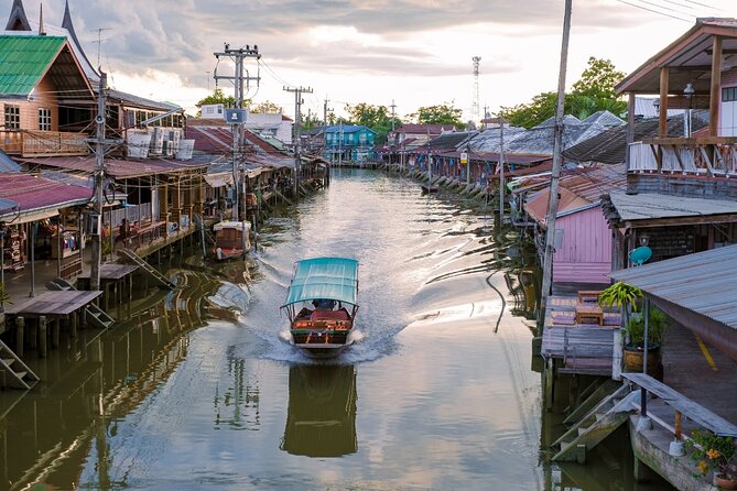 Amphawa Floating Market & Maeklong Railway Train Market Tour - What Amphawa really looks like