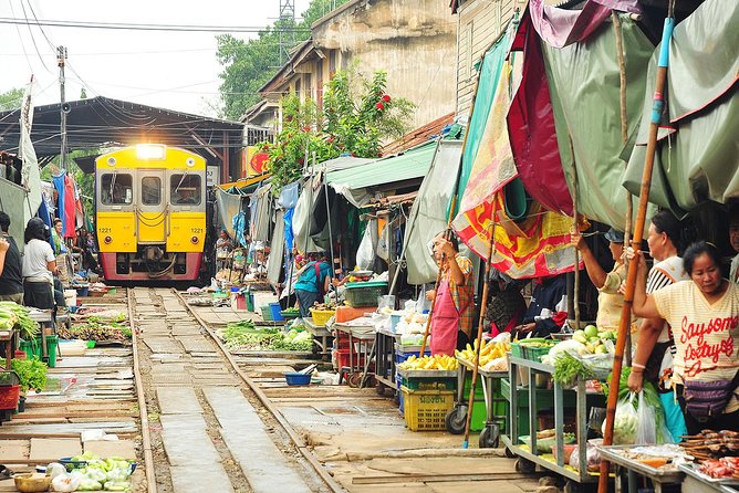Amphawa Floating Market Tour with Maeklong Railway Market (SHA Plus) - Amphawa after the railway market