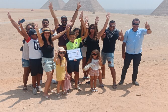 an unmissable day, The Giza Pyramids, the Egyptian Museum and the Souk - A local lunch break before the city sights