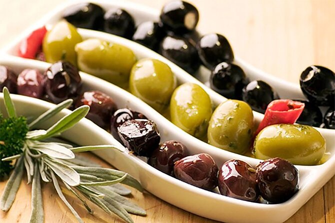 Athens Street Food Markets and Hidden Gems Experience - Start at Korai 4 and finish near Monastiraki