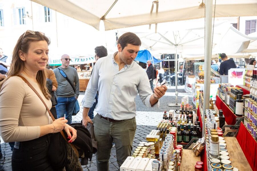 Athens: Street Food Tour Market & City Centre - The food finish: souvlaki, dessert, and coffee