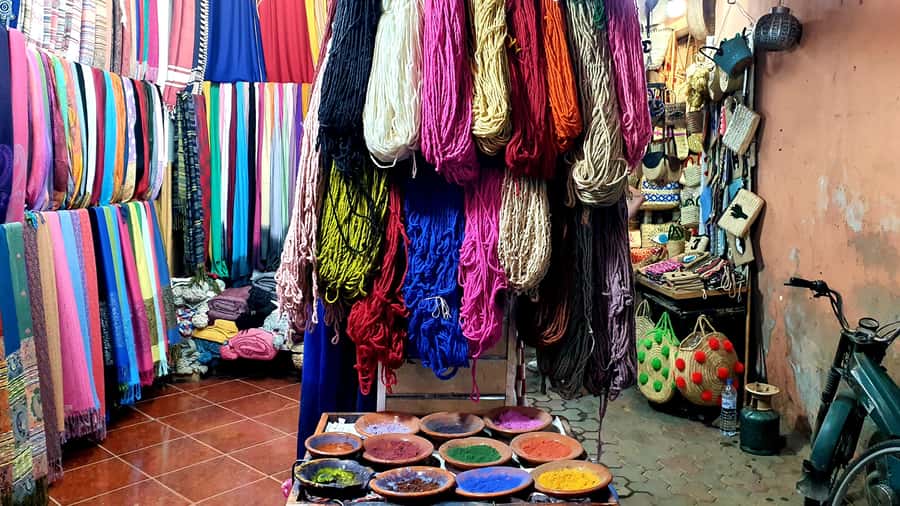 Authentic Moroccan Crafts Tour in the Marrakech Souks - Why a guide helps in Marrakech’s old souks