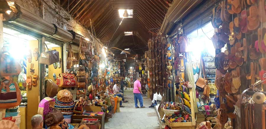 Authentic Moroccan Crafts Tour in the Marrakech Souks - Souk Semmarine and the first lessons in bargaining
