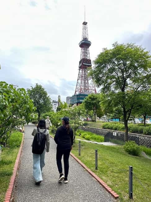 Authentic Sapporo: Nijo Market Seafood Lunch & History Tour - Why this short Sapporo tour works