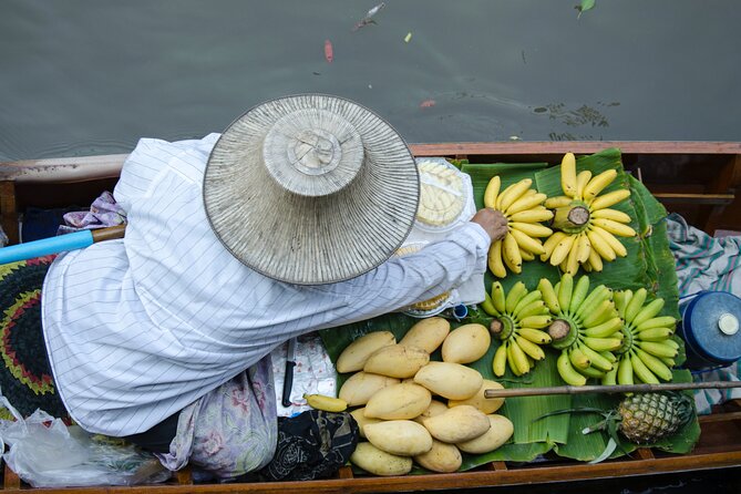 Ayutthaya Bicycle Hike & ATV to Top Attractions & Floating Market - Ayothaya Floating Market adds a lighter break