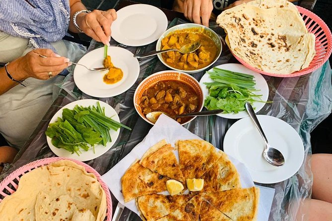 Bahrain: Must Try Food Tour - (Manama Souq) - Accessibility and pace in the old market
