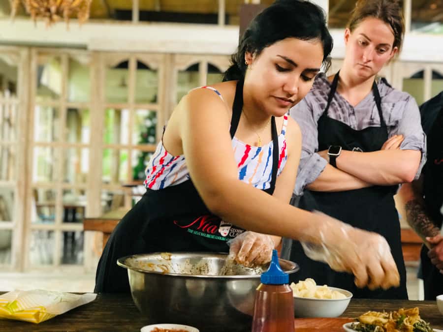 Bali: Balinese Cooking Class and Market Tour - Learning techniques instead of just watching