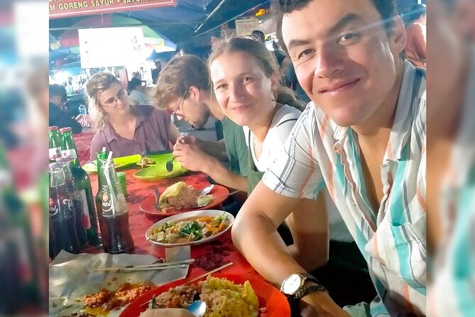 Bali Food Tour: Savor Street Food and Night Market Adventures - Stop 2: Gianyar night market and Pasar Senggol