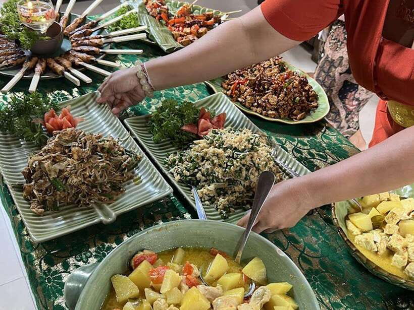 Balinese cooking class/Go shopping at the market, cook, eat - Who will enjoy this most