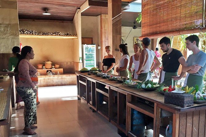 Balinese Cooking class with traditional morning market visit - Practical booking advice