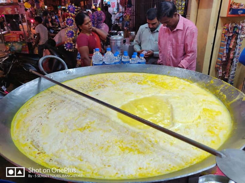 Bangalore: Food Street Walk and a colourful bazaar - Who will get the most from this evening?