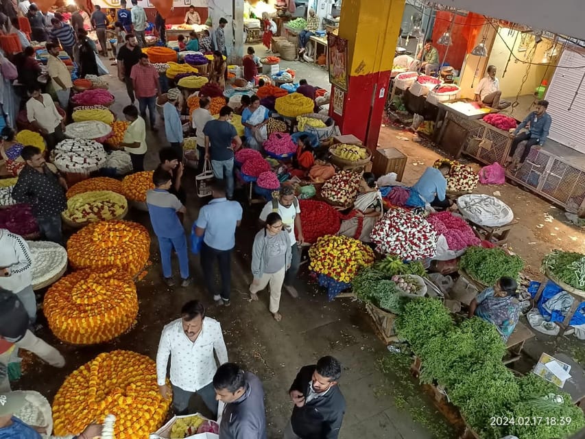 Bangalore- Food street walk and market visit in evening - Eating your way along VV Puram’s Thindi Beedi