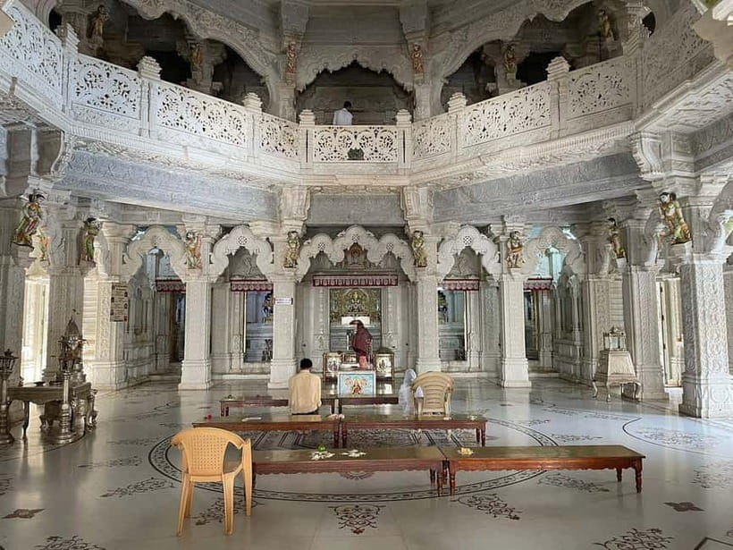 Bangalore: Palace, Temples, Fort & Markets Walking Tour - KR Market, where the walk finds its rhythm