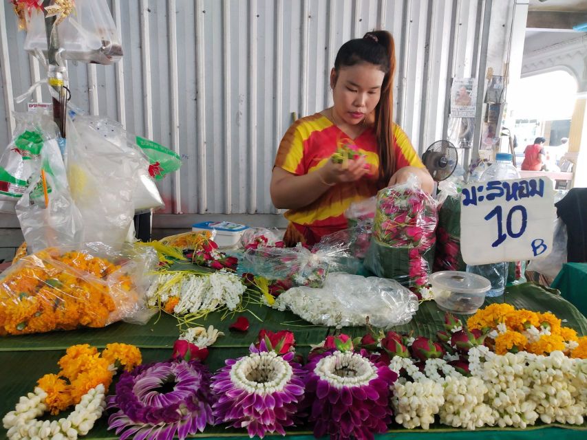 Bangkok:4Hour Flower Market and Little India Tour Mini Group - Little India, Sikh culture, and Phahurat textiles