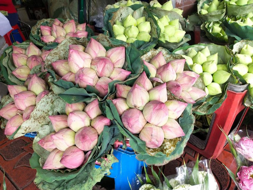 Bangkok:4Hour Flower Market and Little India Tour Mini Group - Sampeng Market and the art of looking before buying