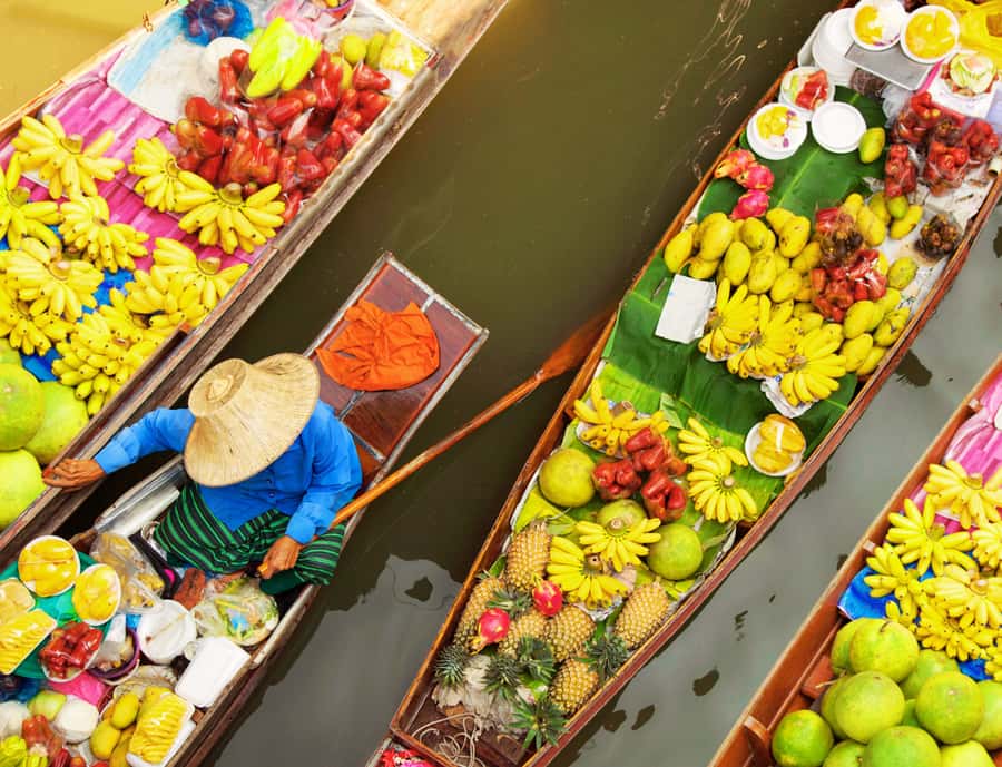 Bangkok: Amphawa Floating & Railway Markets Guided Day Tour - What the private format is really worth